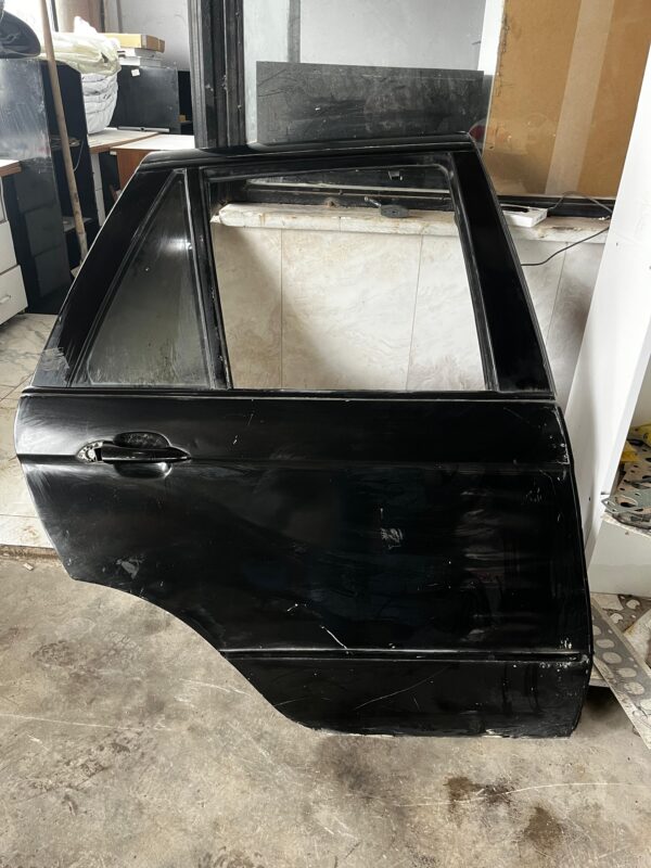 Bmw X5 sağ arka kapı