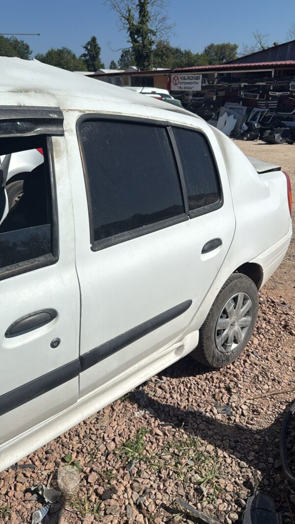 Clio 2 sol arka kapı