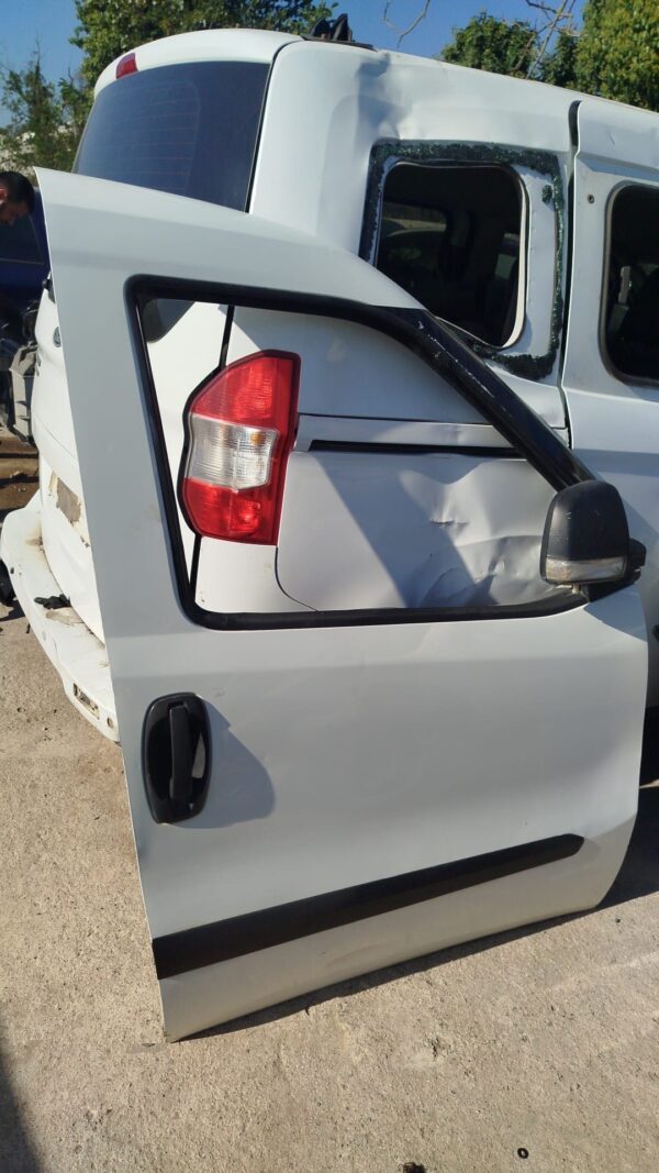 Doblo 3 -4 sağ ön kapı