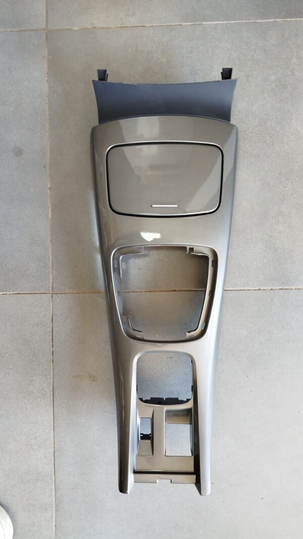 Laguna 3 orta konsol sıfır orjinal