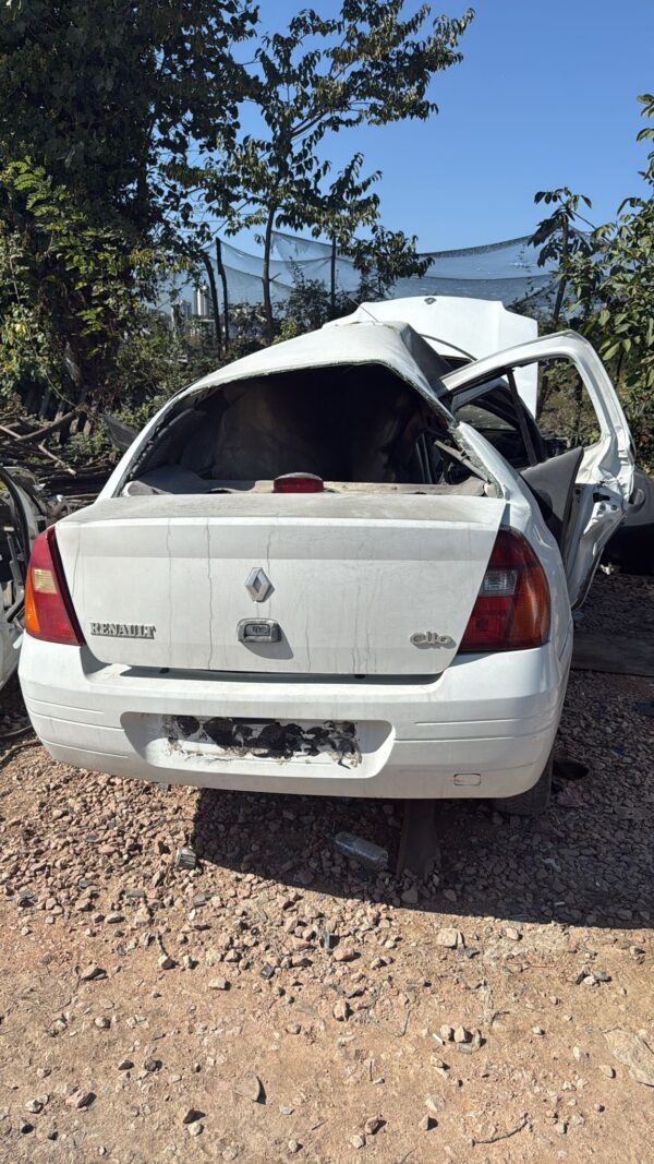 Clio 2 sedan bagaj kapak