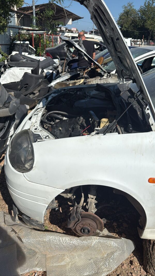 Clio 2 motor beşiği