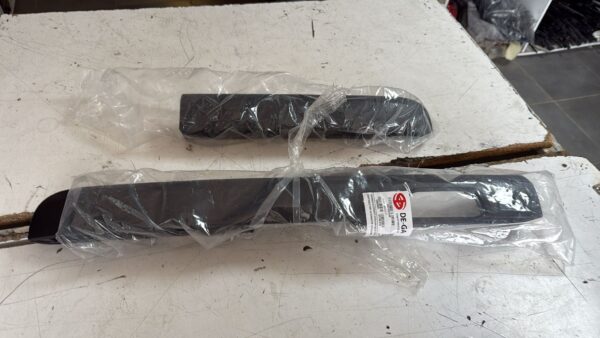 Dokker bagaj kapak plastiği sağ sol plaka lamba plastiği