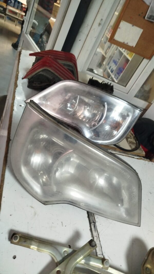 Mercedes otobüs sağ sol far travego